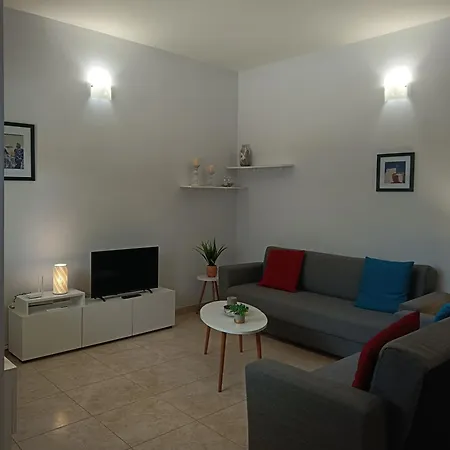 Lida's House * 루트라키