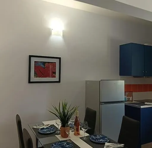 Lida's House Apartament Loutráki