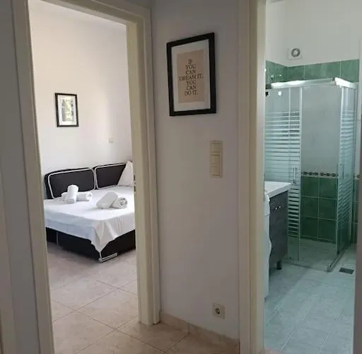 Lida's House 아파트 루트라키