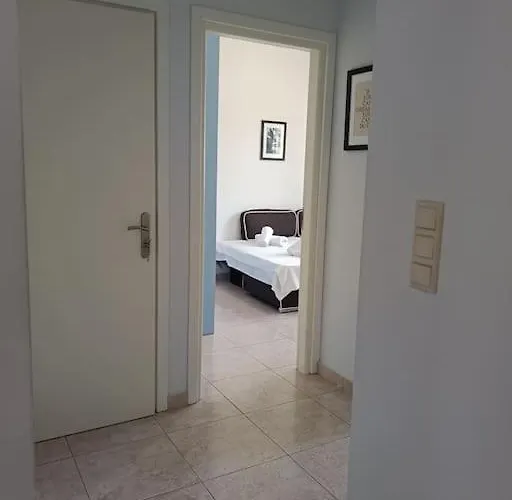 Lida's House 루트라키