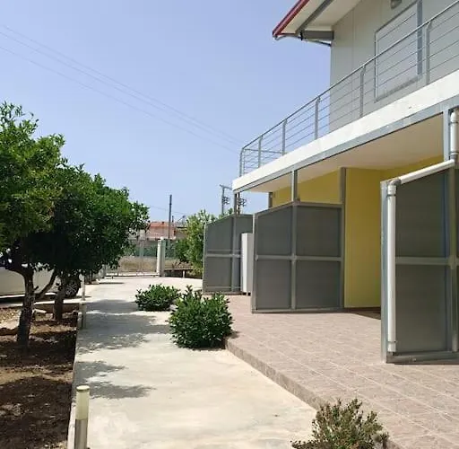 Lida's House 아파트 루트라키