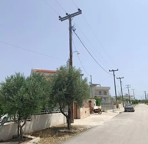 Lida's House Apartament Loutráki